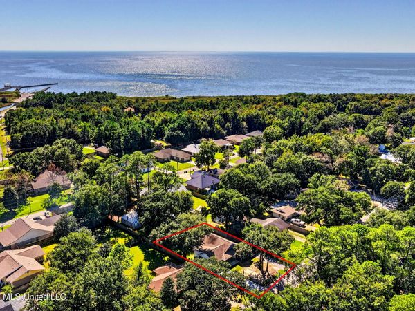 9117 Barnacle Boulevard, Ocean Springs, MS 39564