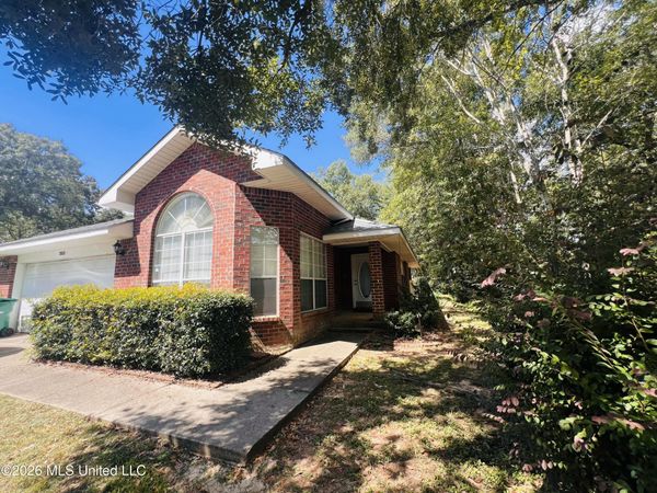 7833 Moanalua Way, Diamondhead, MS 39525
