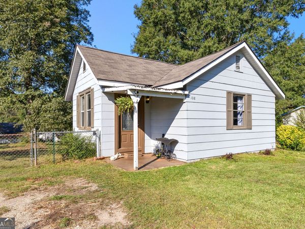 108 Maple Street, Valley, AL 36854