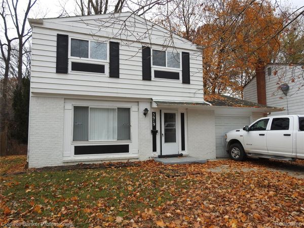 5919 Western Road , Flint, Mi 48506