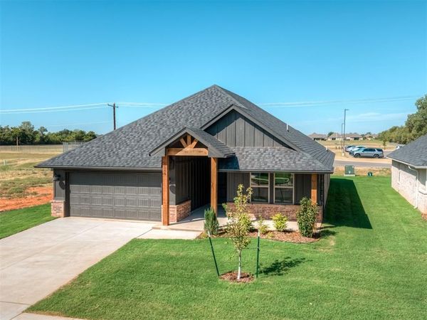 5105 Misty Wood Lane, Mustang, OK 73064