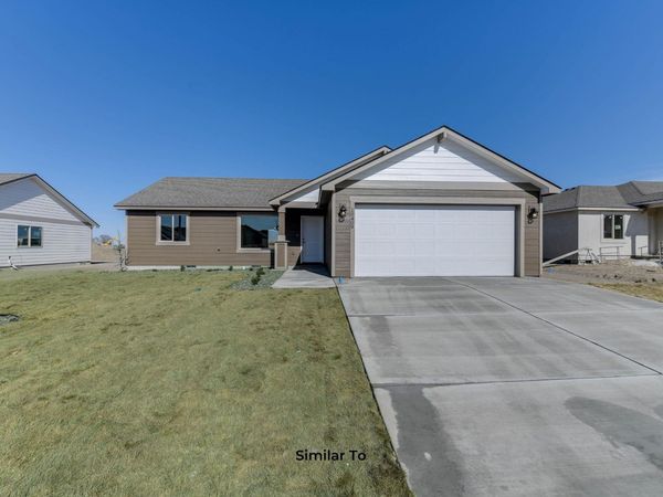 10212 Sunset Trail, Pasco, WA 99301