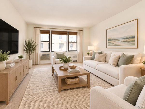 3 Birchwood Court, Unit 4B, Mineola, NY 11501