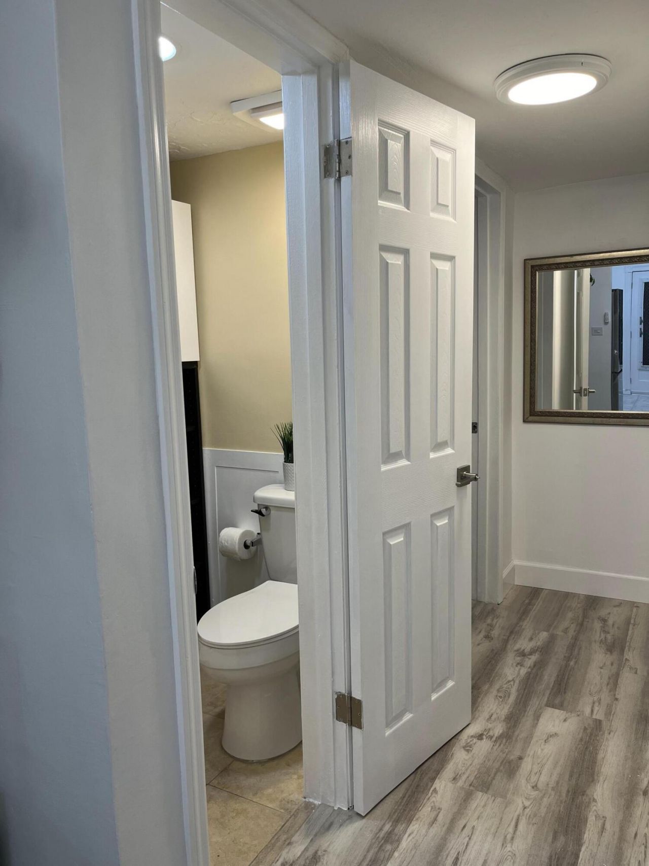 11685 Canal Drive, Unit 304, North Miami, FL 33181 Photo