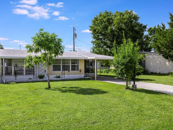 1461 5th Avenue, Vero Beach, FL 32960