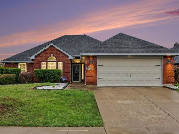 7925 Peregrine Trail, Arlington, TX 76001