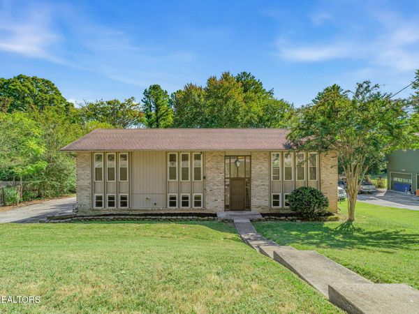 7104 Westavia Drive, Knoxville, TN 37909