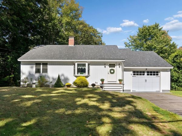 88 Cape Neddick Road, York, ME 03909