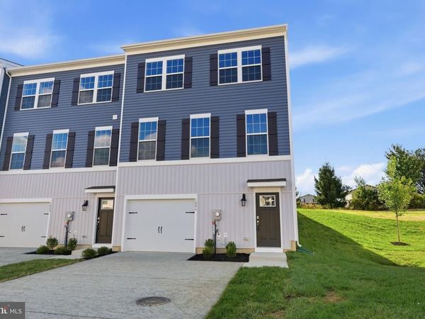 1086 MEADOWLARK DRIVE, FOGELSVILLE, PA 18051