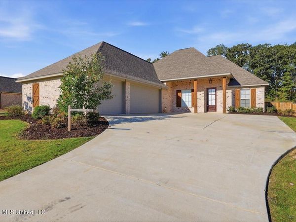 112 Richburg Court, Pearl, MS 39208