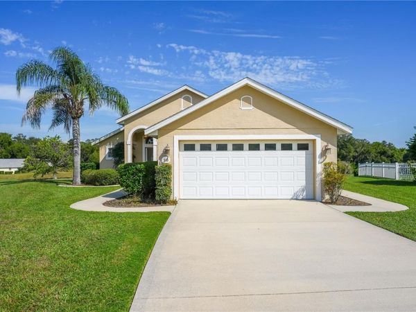 90 GOLFVIEW CIRCLE , UMATILLA, FL 32784