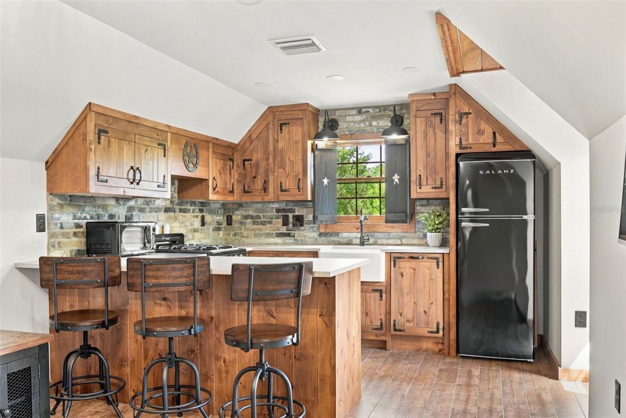 9875 & 9893 Kilgore Road, Orlando, FL 32836 Photo