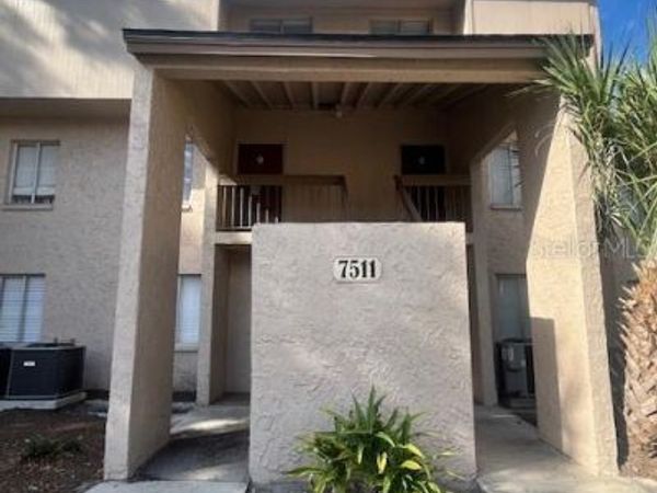 7511 PRESLEY PLACE , Unit 102, TAMPA, FL 33617