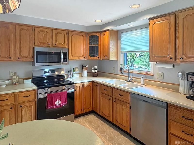 1022 Sundance Drive, Miami Township, OH 45342 Photo 4