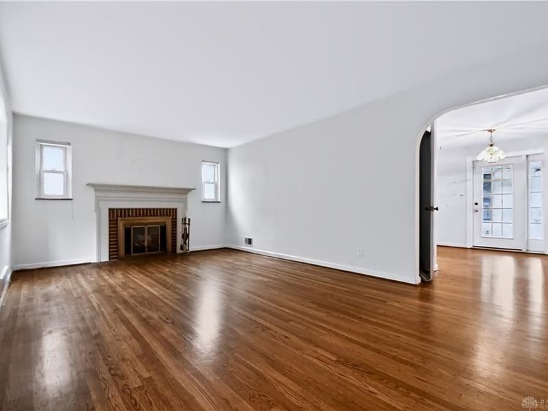 212 Dell Park Avenue, Oakwood, OH 45419 Photo 4