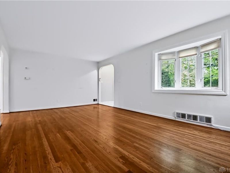 212 Dell Park Avenue, Oakwood, OH 45419 Photo 6