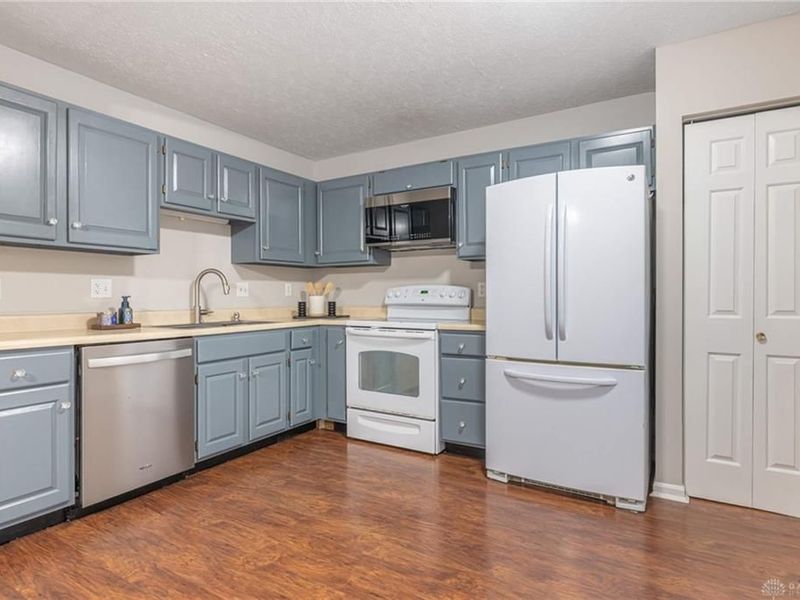 6355 Corbly Road, Unit 13, Cincinnati, OH 45230 Photo 6