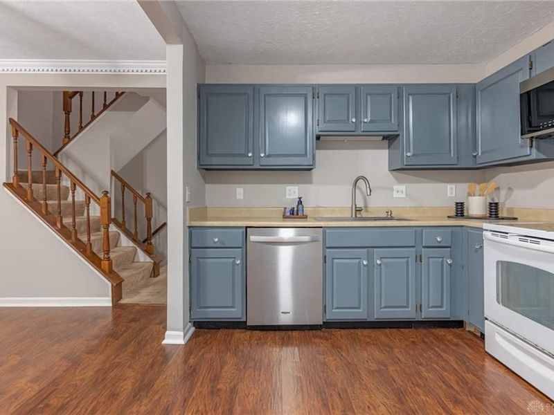 6355 Corbly Road, Unit 13, Cincinnati, OH 45230 Photo 8