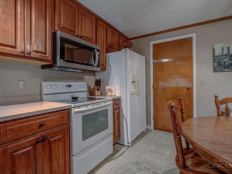 923 Beechmeadow Lane, Cincinnati, OH 45238 Photo 10