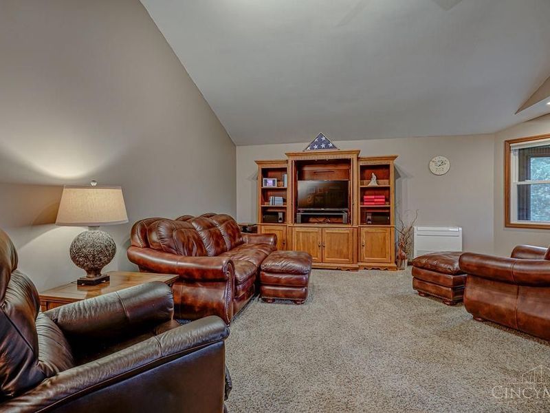 923 Beechmeadow Lane, Cincinnati, OH 45238 Photo 12