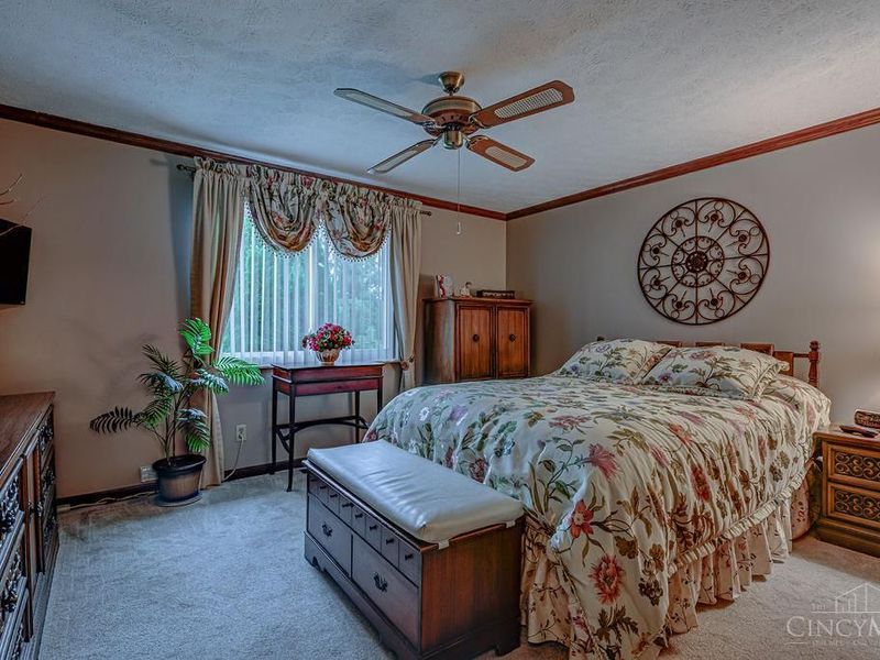 923 Beechmeadow Lane, Cincinnati, OH 45238 Photo 16