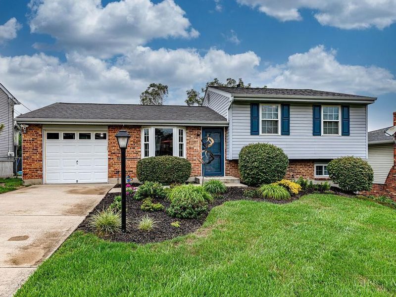 923 Beechmeadow Lane, Cincinnati, OH 45238 Photo 2