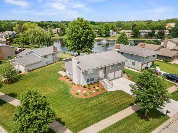 163 Bourne Lane , Bloomingdale, IL 60108