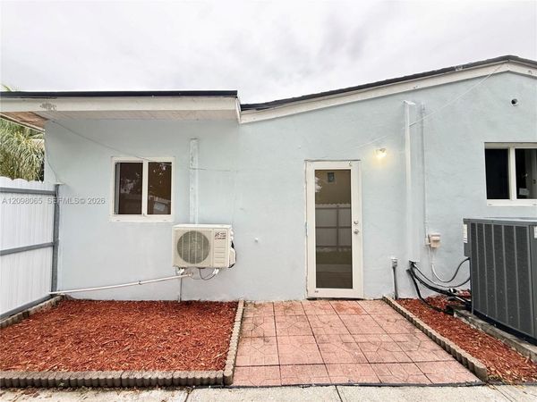 840 N 70th Way , Hollywood, FL 33024