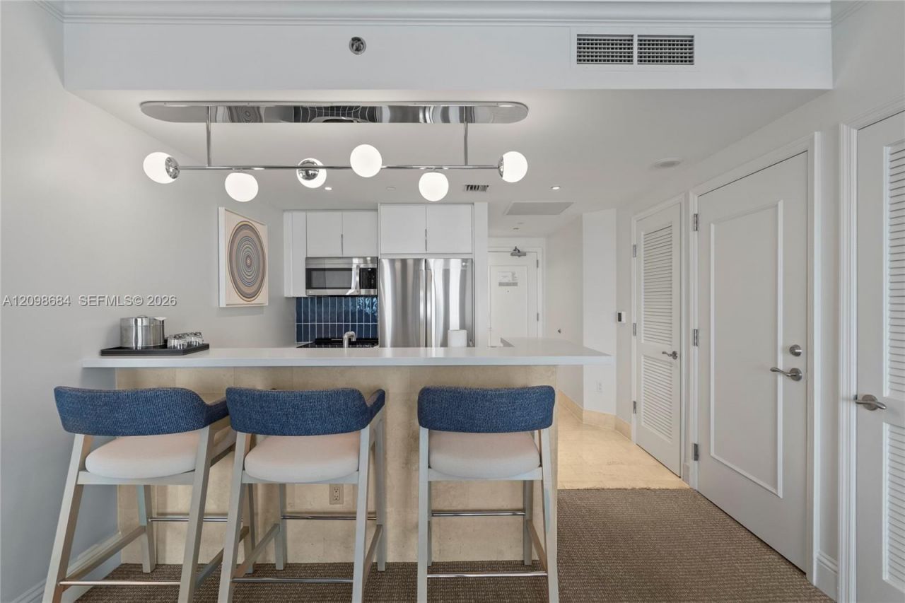 4401 Collins Ave , Unit 2612, Miami Beach, FL 33140 Photo