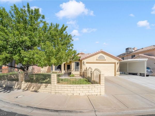 125 Heather Drive , Henderson, NV 89002