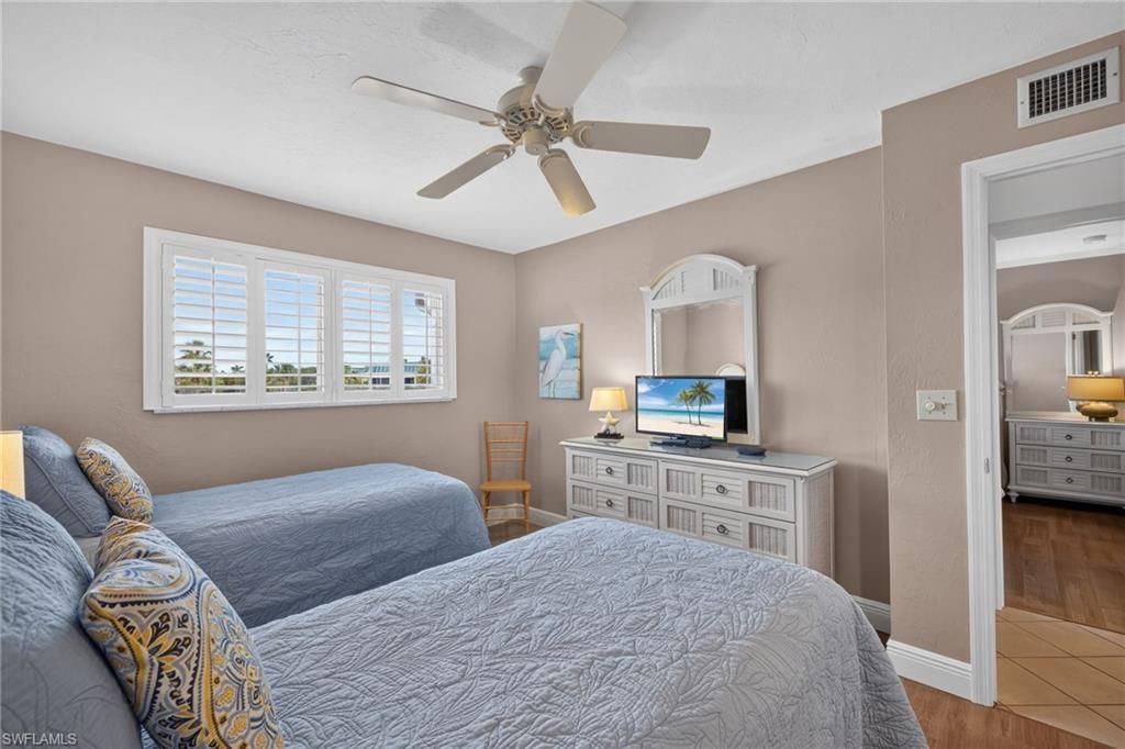 827 E Gulf Dr , Unit F-7, Sanibel, FL 33957 Photo