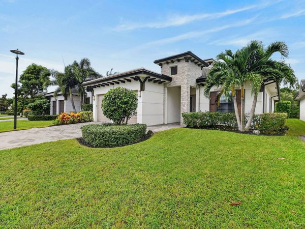 2948 GIN BERRY Way, West Palm Beach, FL 33401