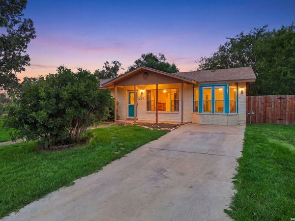 301 ANN DR, Converse, TX 78109