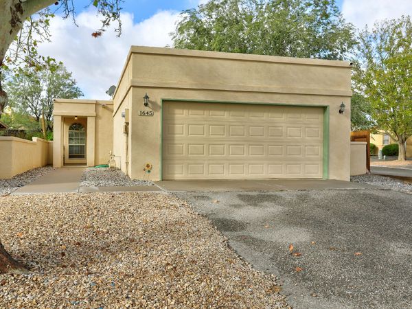 1645 Evelyn Drive NE, Rio Rancho, NM 87144