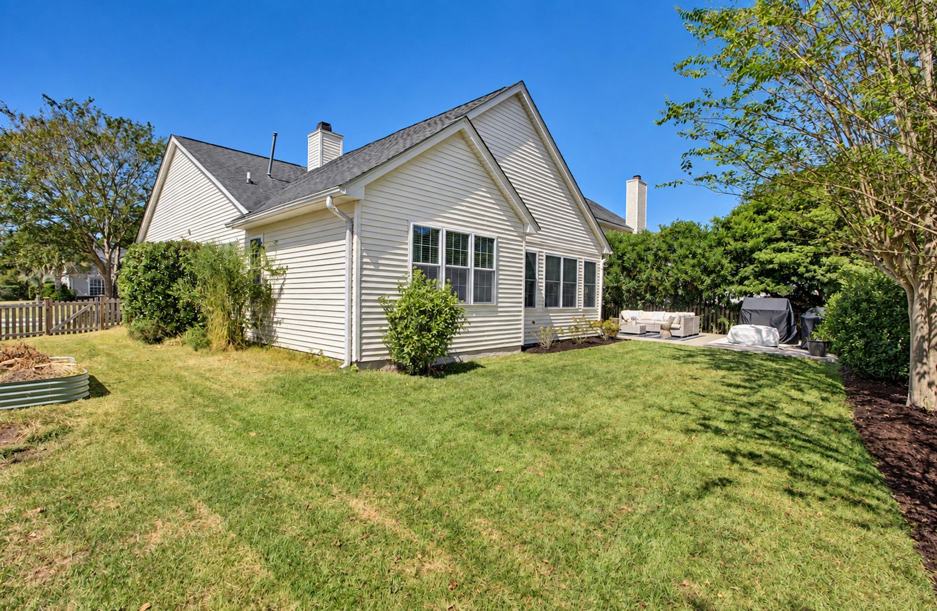 1520 Clarendon Way Photo 36