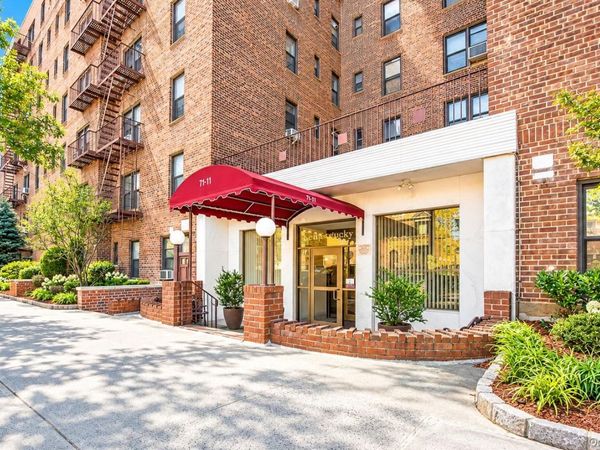 71-11 Yellowstone Boulevard, Unit 4M, Forest Hills, NY 11375