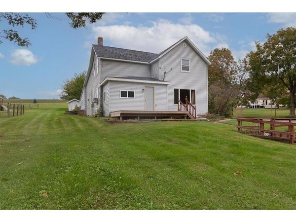 826 3rd Avenue, Durand, WI 54736