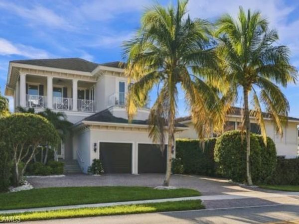 9222 Vanderbilt DR , NAPLES, FL 34108