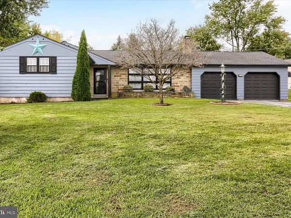 621 HOFFMAN DRIVE, HARRISBURG, PA 17111