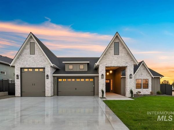 9833 S Peregrine Falcon Ave., Nampa, ID 83686