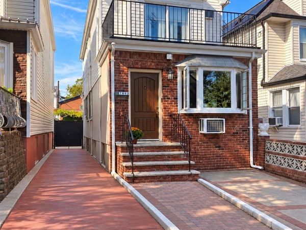 7808 64th Place , Glendale, NY 11385