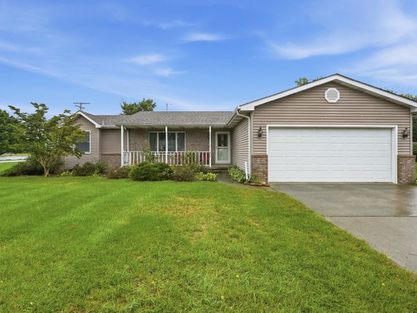 1505 Ironwood Street SW , DeMotte, IN 46310