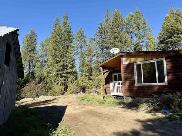 2205 Blue Creek Locke Rd, Addy, WA 99101