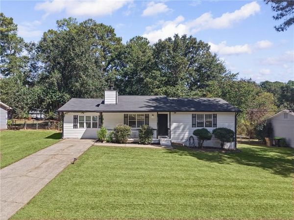 1096 Greendale Lane, Jonesboro, GA 30238