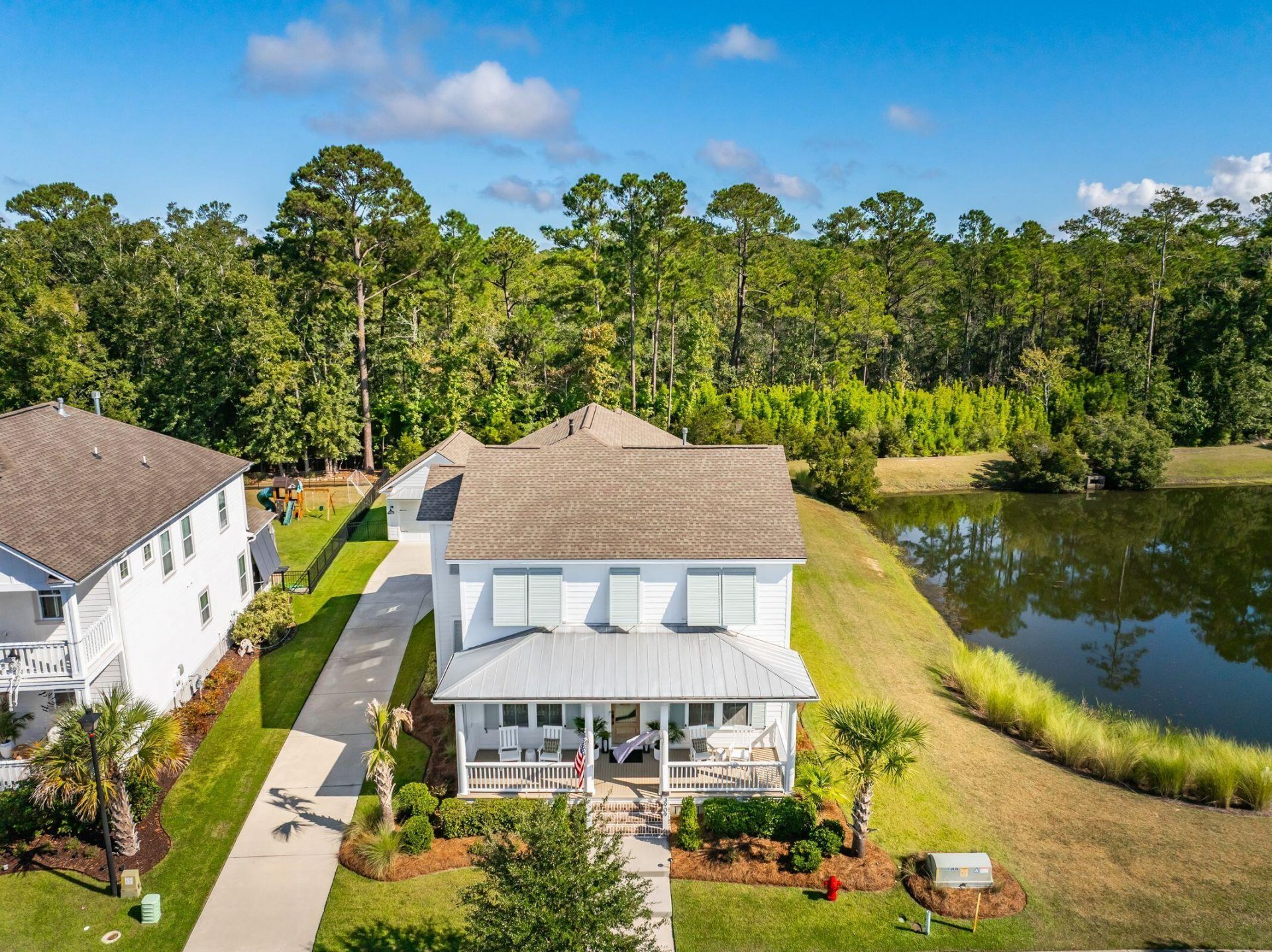 3909 Maidstone Drive Photo 2