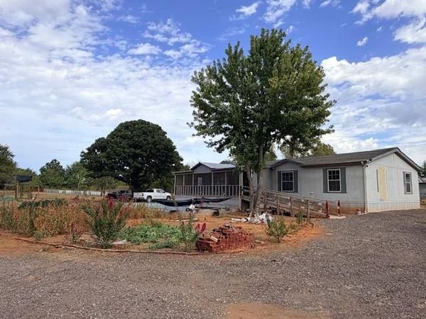 17867 Rockwell Avenue, Lindsay, OK 73052