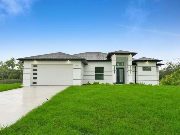 3901 39th ST SW, LEHIGH ACRES, FL 33976