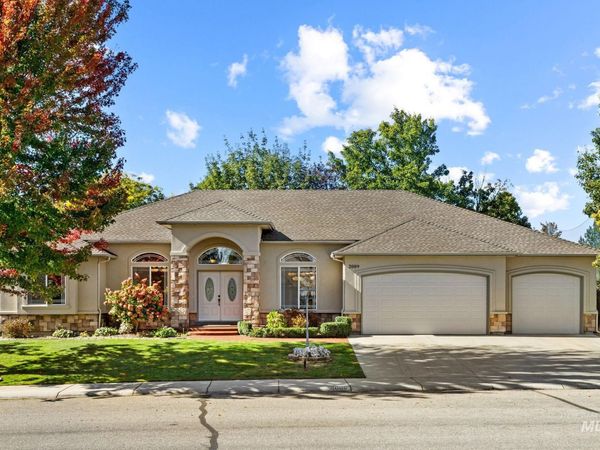 2009 N Aronmink Way, Meridian, ID 83646