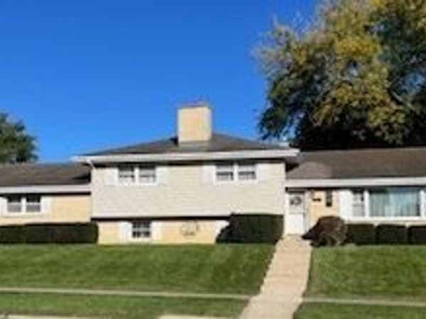 719 Hillside Avenue, Antioch, IL 60002