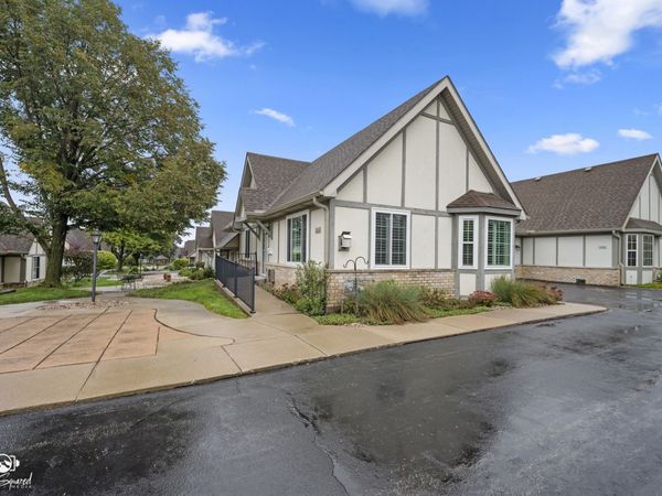 1664 Willow Circle Drive , Crest Hill, IL 60403